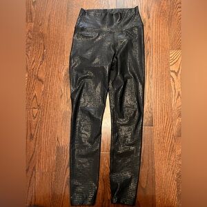 Peloton Black and Gray Geometric Leggings Size M